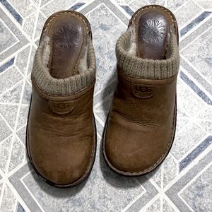 Ugg fur lined clogs size 8